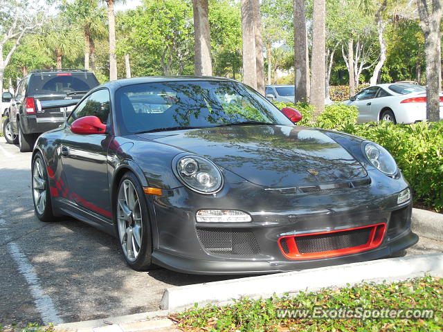 Porsche 911 GT3 spotted in Naples, Florida