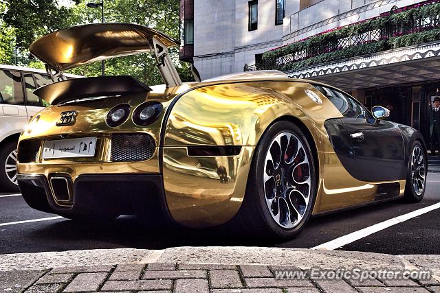 Bugatti Veyron spotted in London, United Kingdom