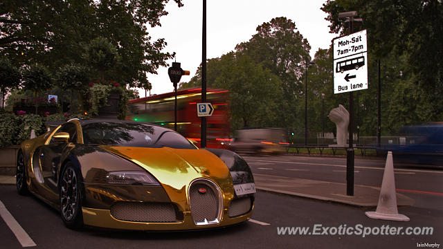 Bugatti Veyron spotted in London, United Kingdom