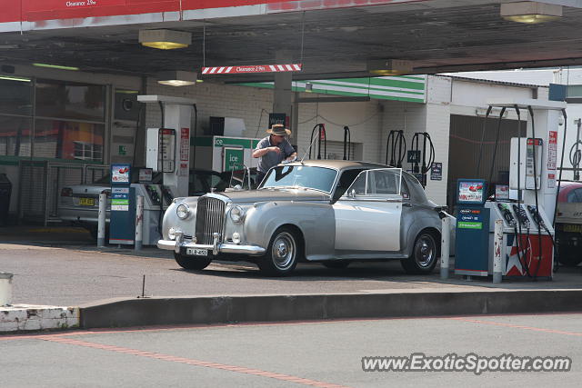 Bentley S Series spotted in Yass, Australia