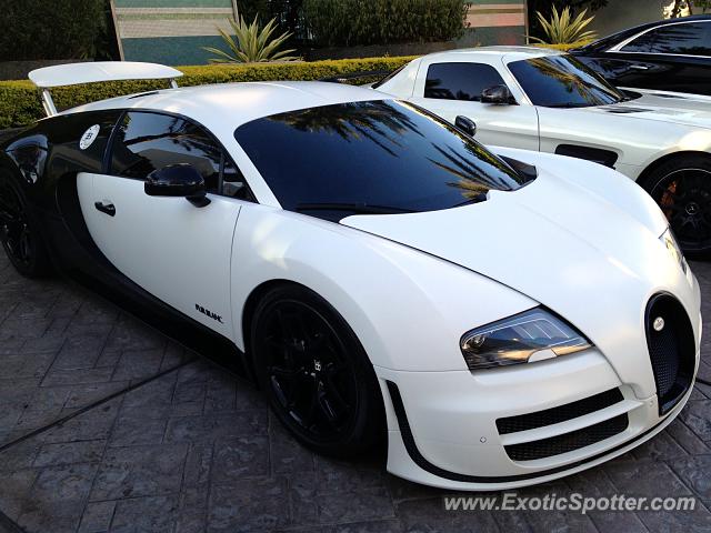 Bugatti Veyron spotted in Miami, Florida