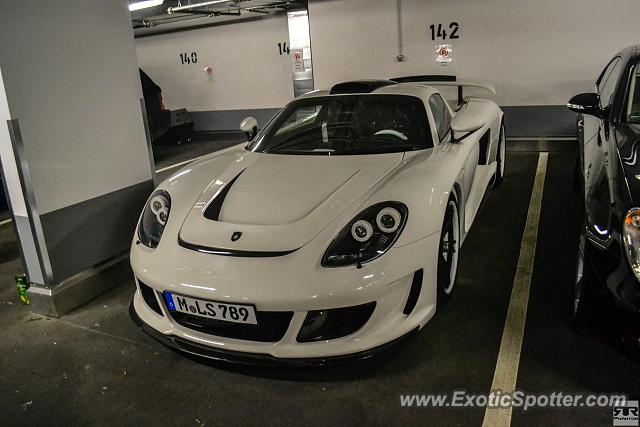 Porsche Carrera GT spotted in Munich, Germany