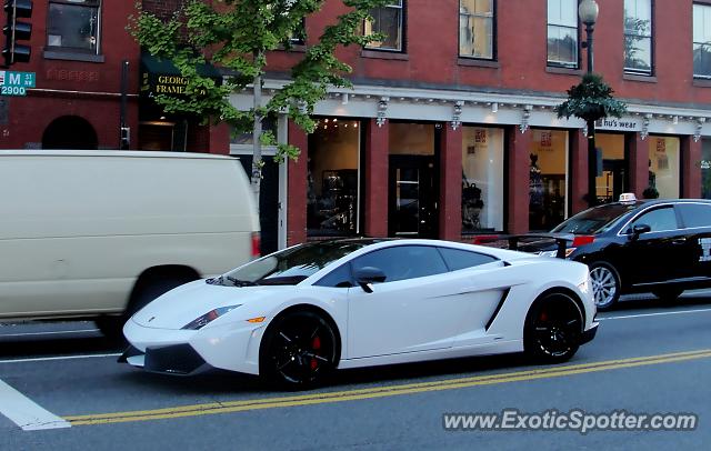 Lamborghini Gallardo spotted in Washington DC, Virginia
