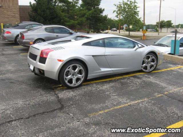 Lamborghini Gallardo spotted in Hinsdale, Illinois