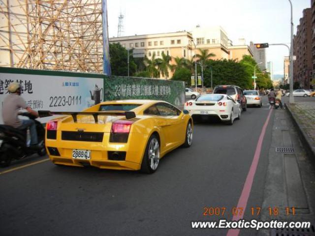 Lamborghini Gallardo spotted in Taichung, Taiwan