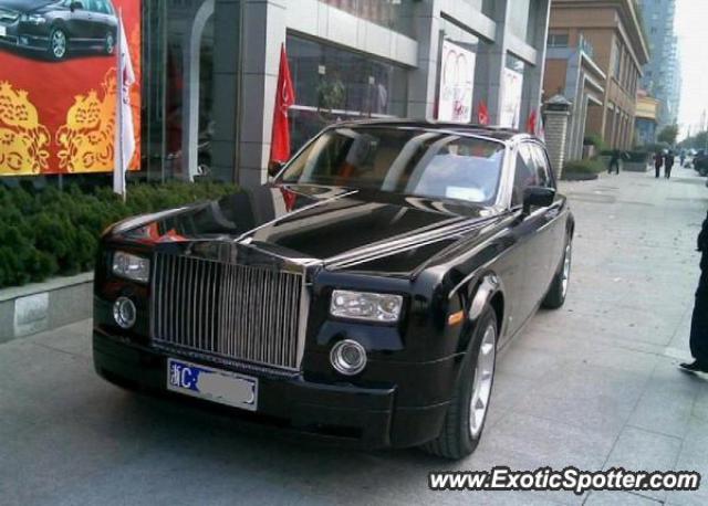 Rolls Royce Phantom spotted in Zhejiang, China