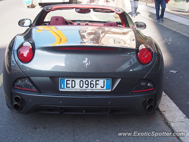 Ferrari California spotted in Rome, Italy