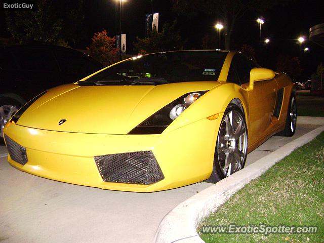 Lamborghini Gallardo spotted in Arlington, Texas