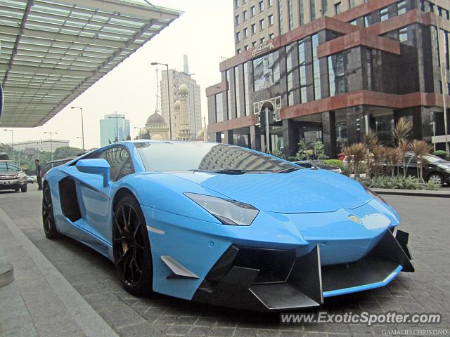 Lamborghini Aventador spotted in Jakarta, Indonesia