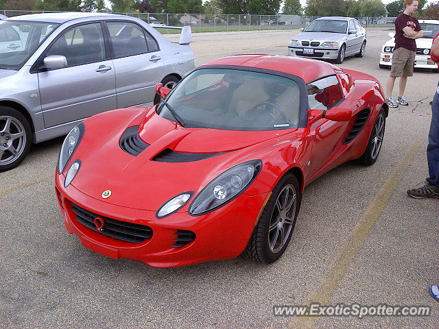 Lotus Elise spotted in Mossville, Illinois