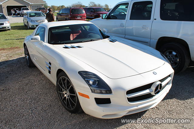 Mercedes SLS AMG spotted in Lincoln, Illinois