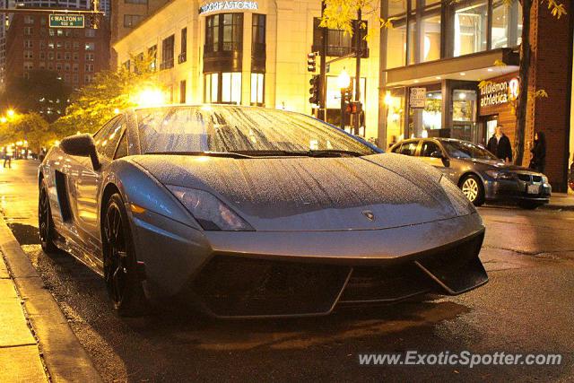 Lamborghini Gallardo spotted in Chicago, Illinois
