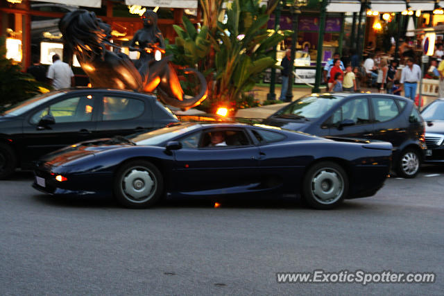 Jaguar XJ220 spotted in Monte Carlo, Monaco