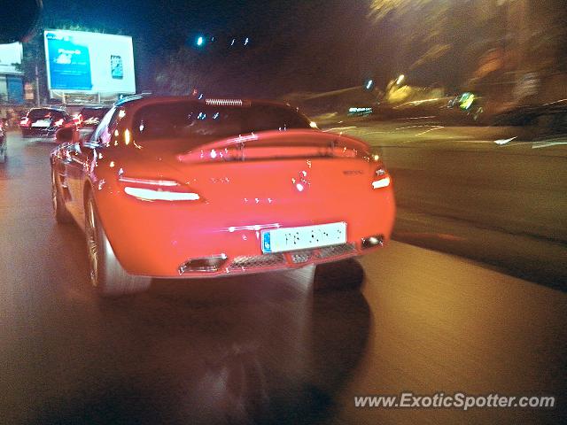 Mercedes SLS AMG spotted in Mumbai, India