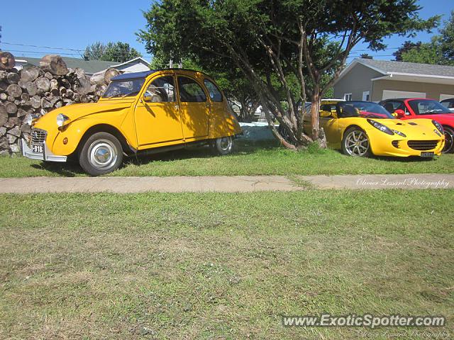 Lotus Elise spotted in Trois-Rivières, Canada