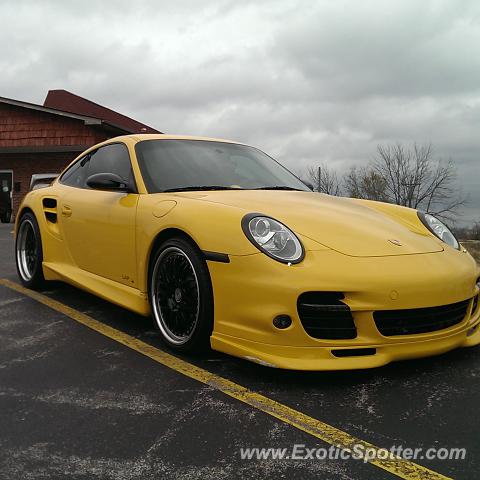 Porsche 911 Turbo spotted in Desoto Missouri, United States