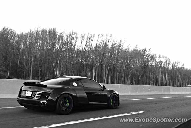Audi R8 spotted in Turnpike, New Jersey