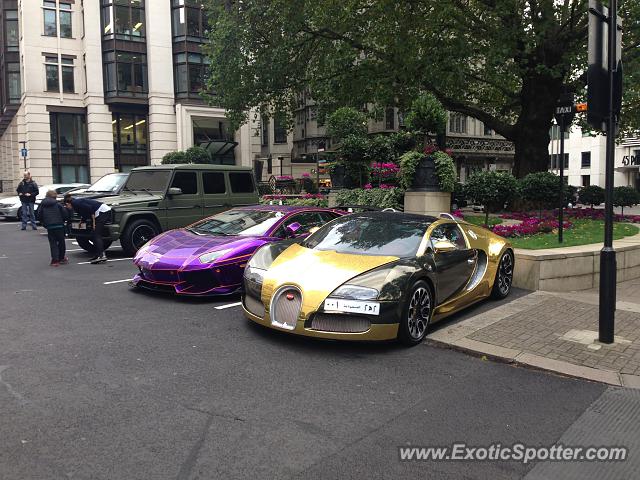 Bugatti Veyron spotted in London, United Kingdom