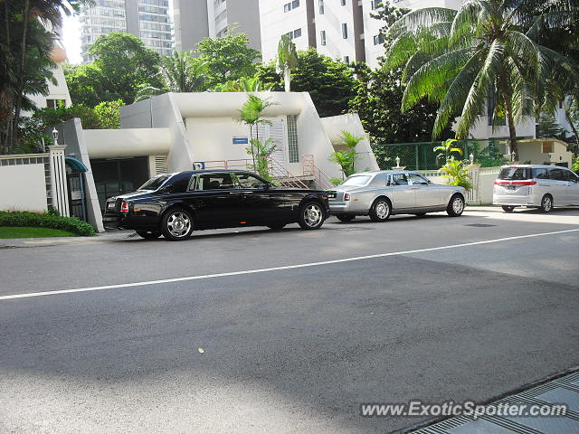 Rolls Royce Phantom spotted in Singapore, Singapore