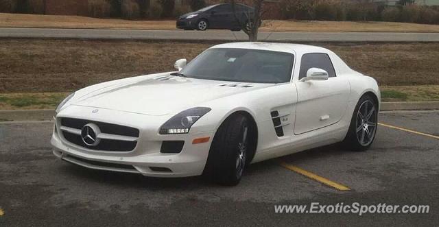 Mercedes SLS AMG spotted in TULSA, Oklahoma