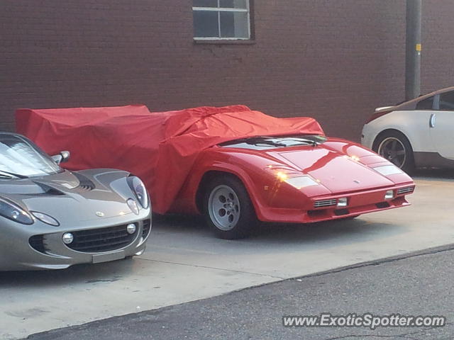 Lamborghini Countach spotted in Salt Lake City, Utah