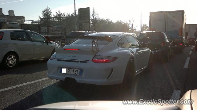 Porsche 911 GT3 spotted in Bergamo, Italy