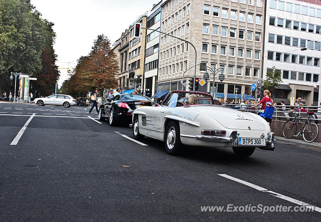 Mercedes 300SL spotted in Düsseldorf, Germany
