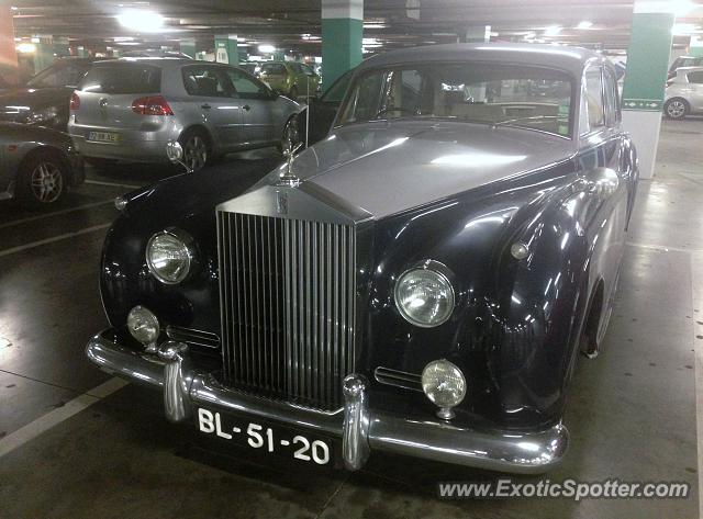 Rolls Royce Silver Cloud spotted in Guia, Portugal