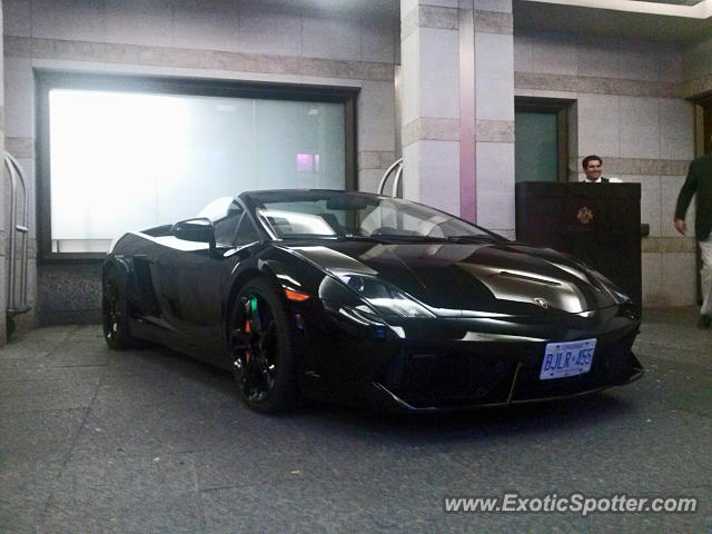 Lamborghini Gallardo spotted in Toronto, Canada