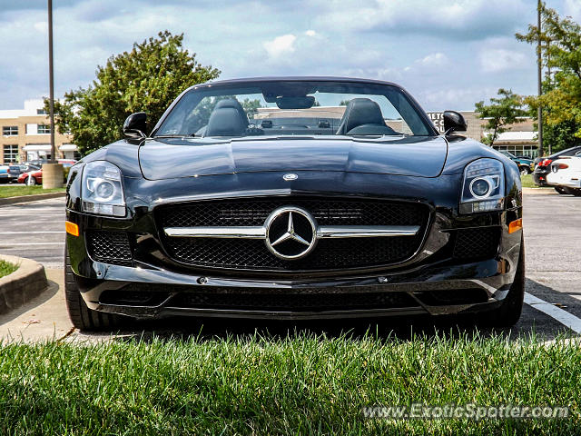 Mercedes SLS AMG spotted in Overland Park, United States