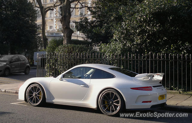 Porsche 911 GT3 spotted in London, United Kingdom