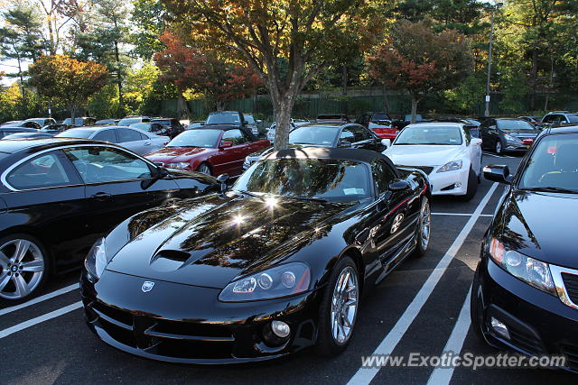 Dodge Viper spotted in Manhasset, New York
