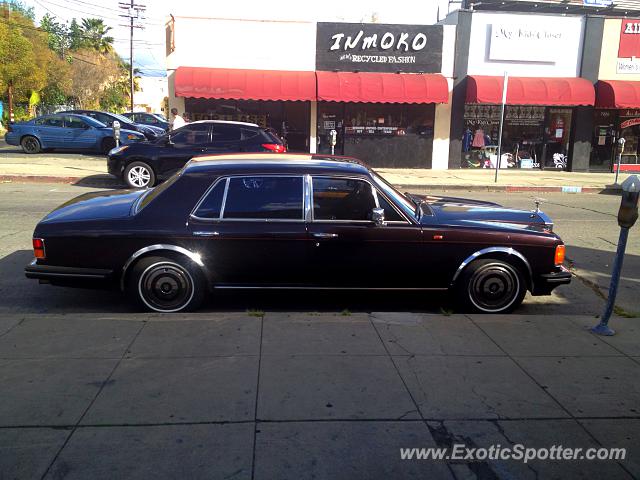 Rolls Royce Silver Spur spotted in Canoga Park, California