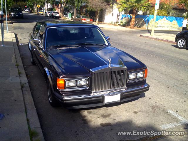 Rolls Royce Silver Spur spotted in Canoga Park, California