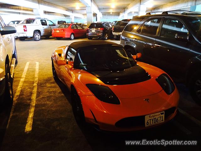 Tesla Roadster spotted in Los angeles, California