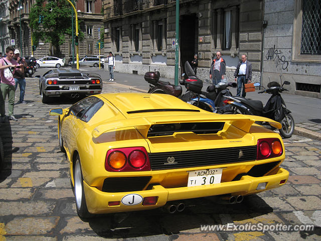 Lamborghini Diablo spotted in Milano, Italy