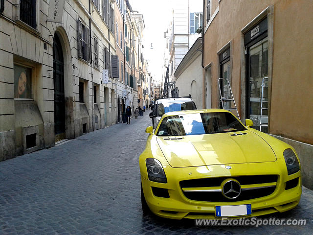 Mercedes SLS AMG spotted in Rome, Italy
