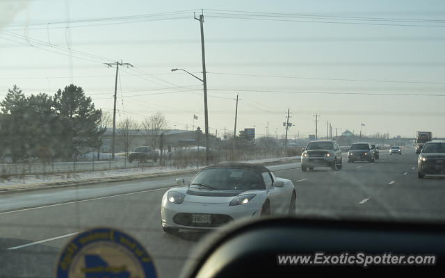 Tesla Roadster spotted in Hamilton, Canada