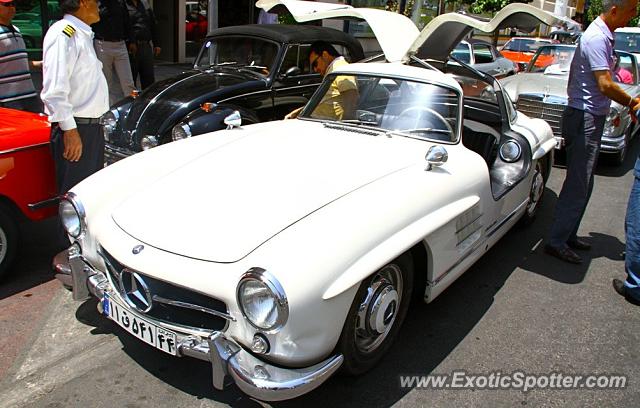 Mercedes 300SL spotted in Tehran, Iran