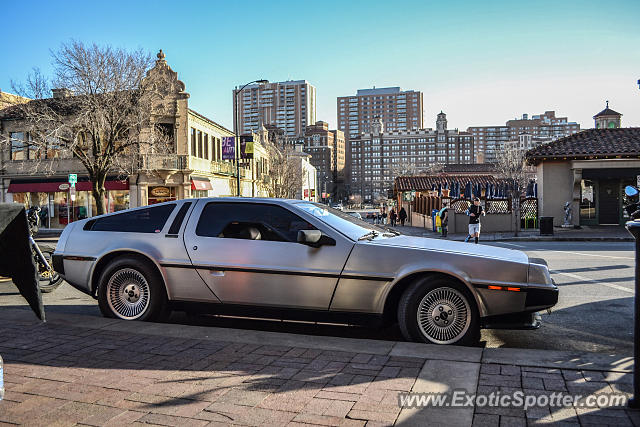 DeLorean DMC-12 spotted in Kansas City, Missouri