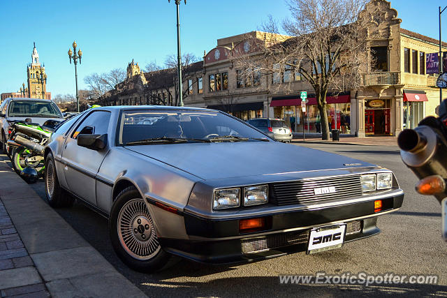 DeLorean DMC-12 spotted in Kansas City, Missouri