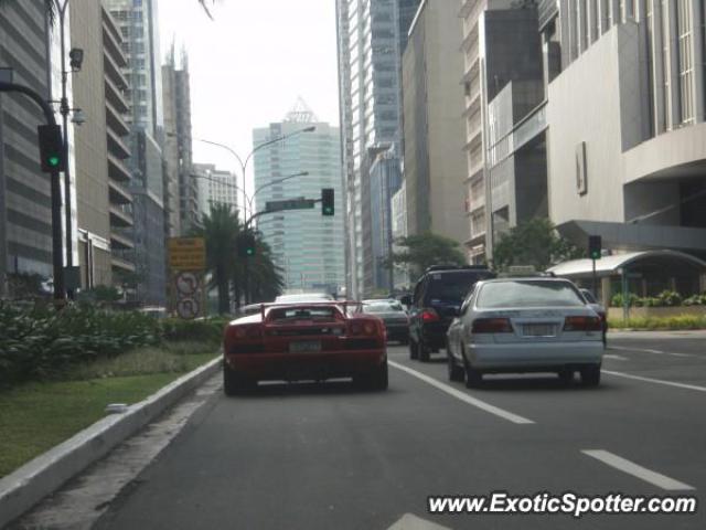 Lamborghini Diablo spotted in Makati City, Philippines
