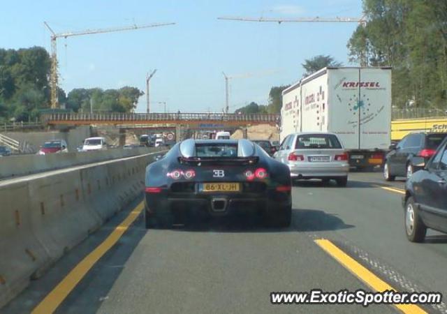 Bugatti Veyron spotted in Cologne, Germany