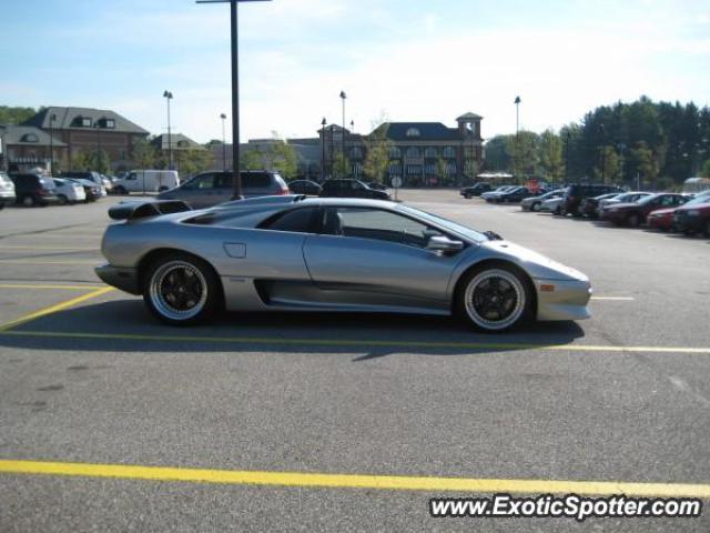 Lamborghini Diablo spotted in Cleveland, Ohio