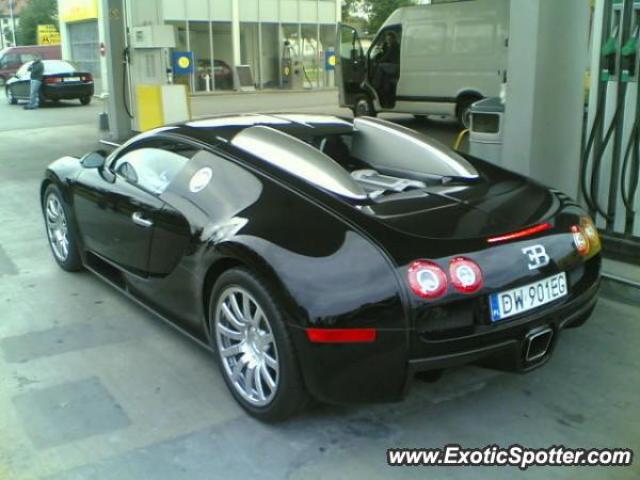 Bugatti Veyron spotted in Poznan, Poland