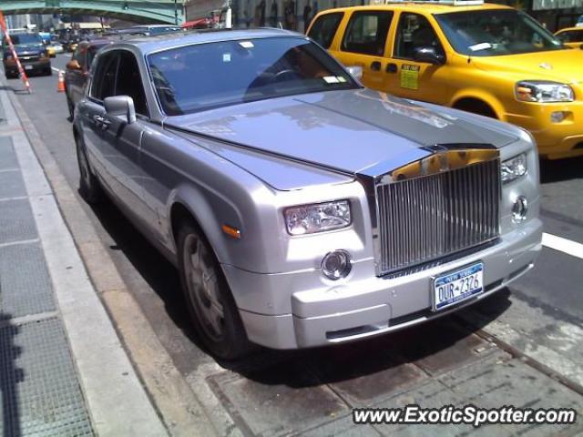 Rolls Royce Phantom spotted in Manhatan, New York