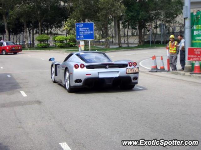 Ferrari Enzo spotted in HongKong, China