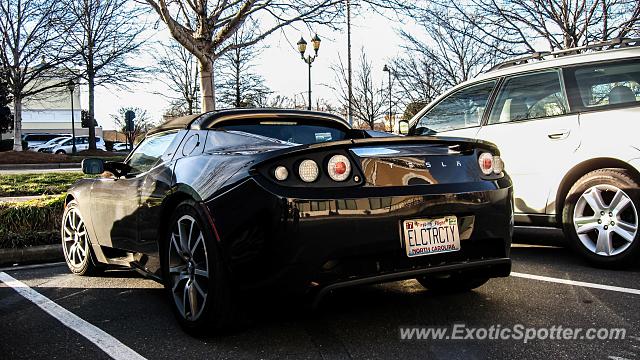 Tesla Roadster spotted in Charlotte, North Carolina