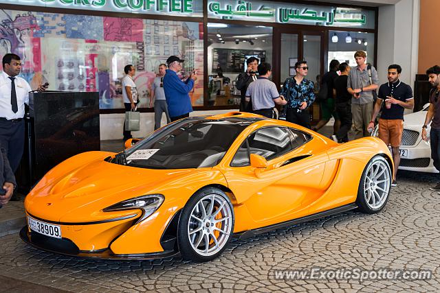 Mclaren P1 spotted in Dubai, United Arab Emirates