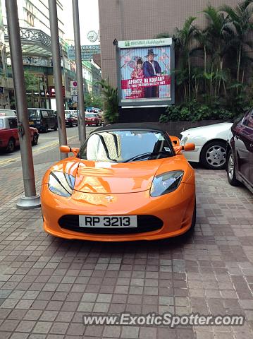 Tesla Roadster spotted in Hong Kong, China